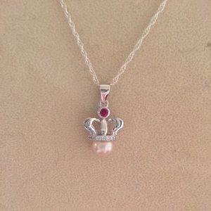 Vantel Pearls Crown Jewel Necklace NWT